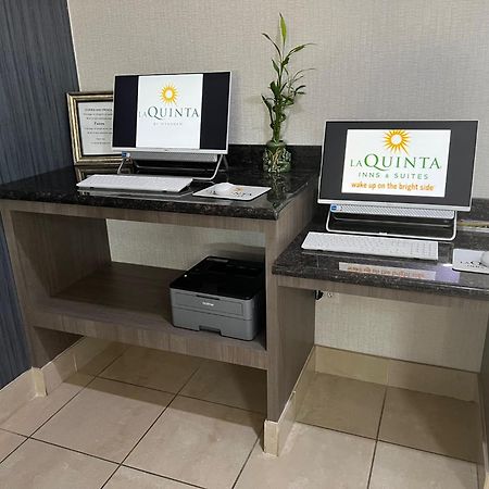 La Quinta By Wyndham Alvarado Exterior photo