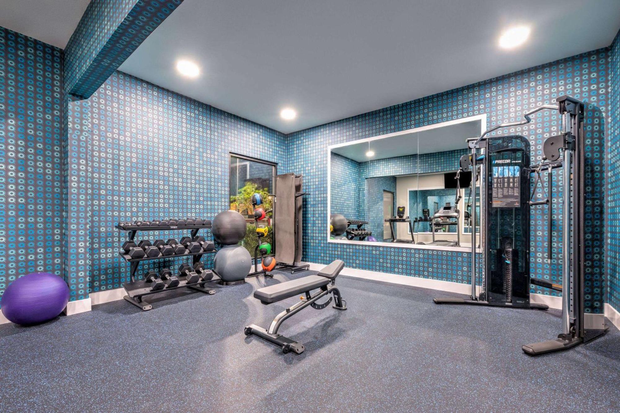 La Quinta By Wyndham Alvarado Exterior photo