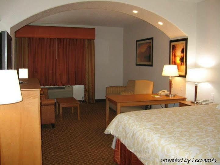 La Quinta By Wyndham Alvarado Exterior photo